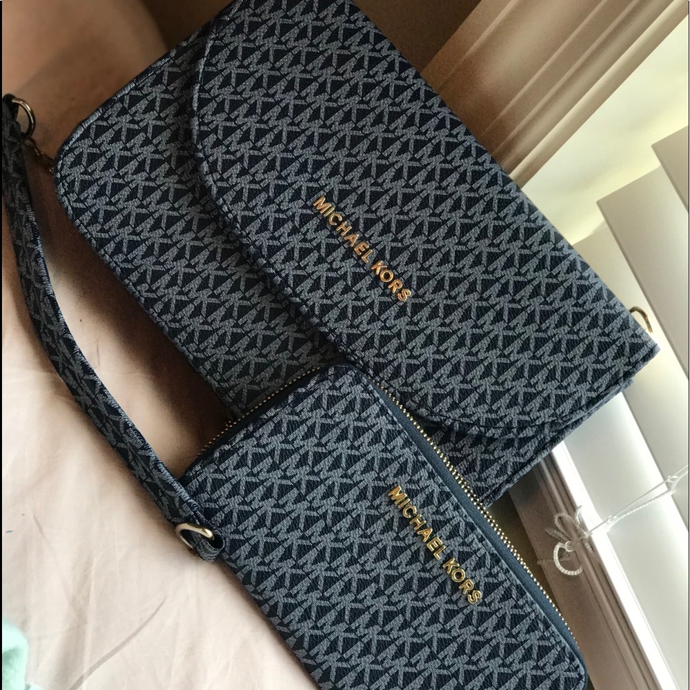 Michael Kors shoulder bag n matching wallet